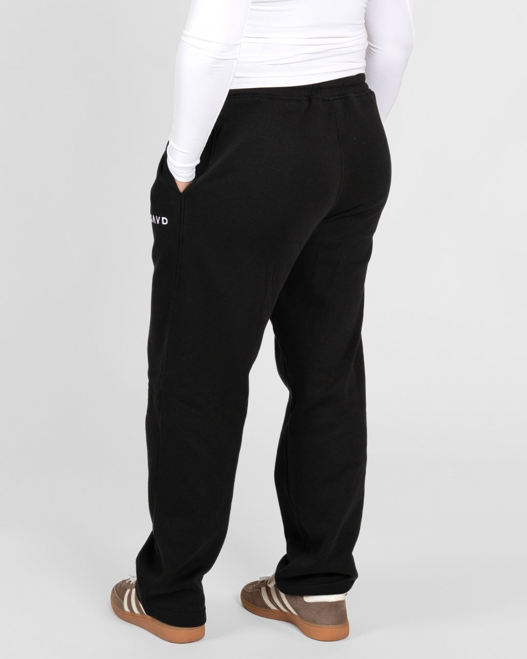 SAVD Essential Joggers – Straight Fit