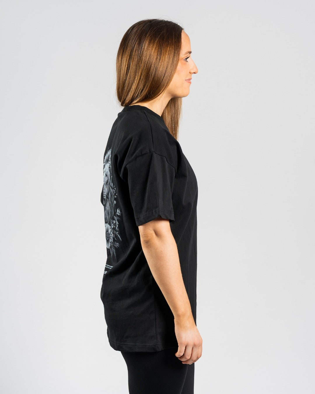 Joshua 1:9 'Courageous Roar' Women’s Oversized T-Shirt