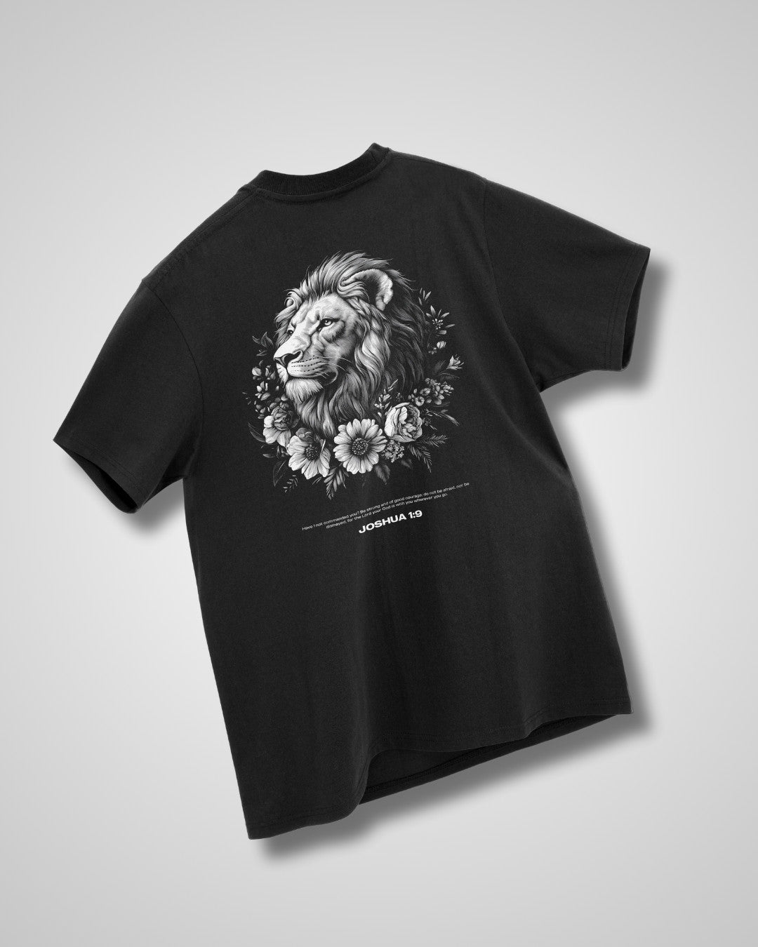 Joshua 1:9 'Courageous Roar' Women’s Oversized T-Shirt